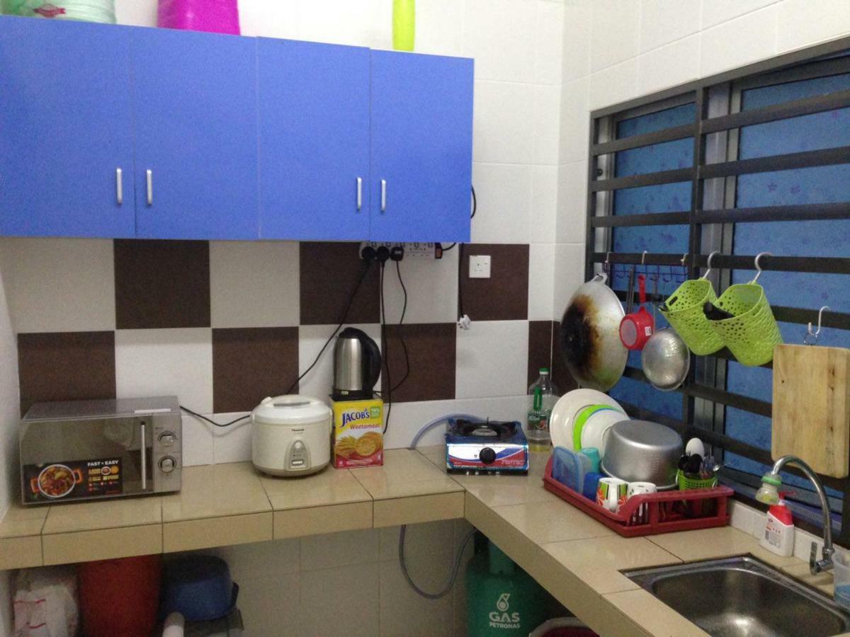 Nuha Homestay เซริอิสกันดาร์ ภายนอก รูปภาพ