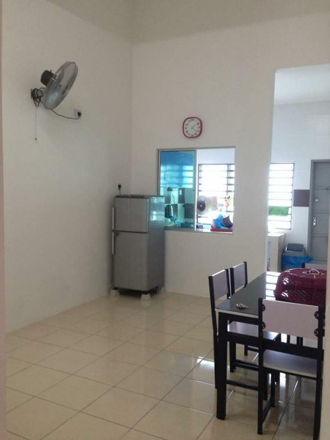 Nuha Homestay เซริอิสกันดาร์ ภายนอก รูปภาพ