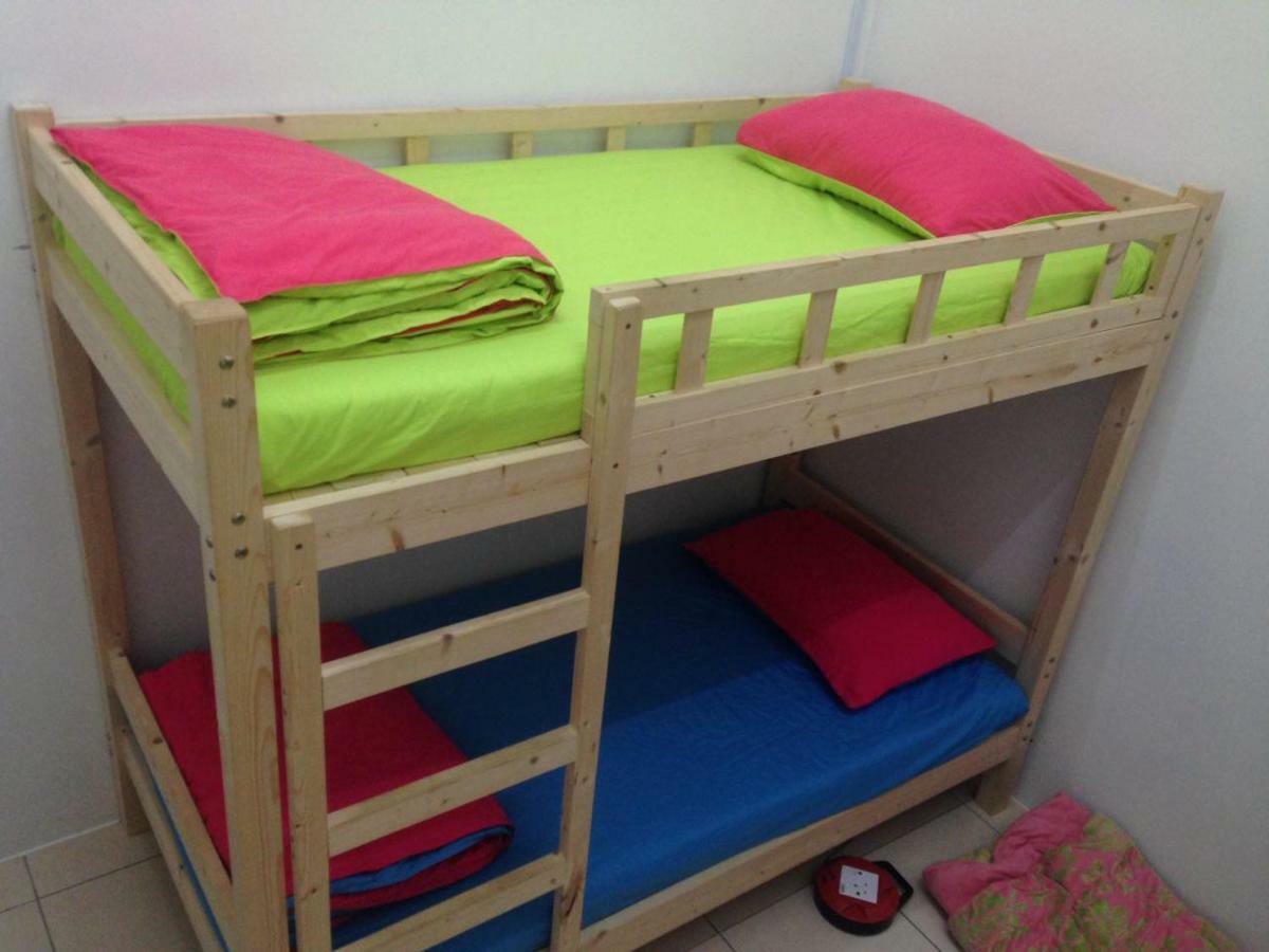 Nuha Homestay เซริอิสกันดาร์ ภายนอก รูปภาพ
